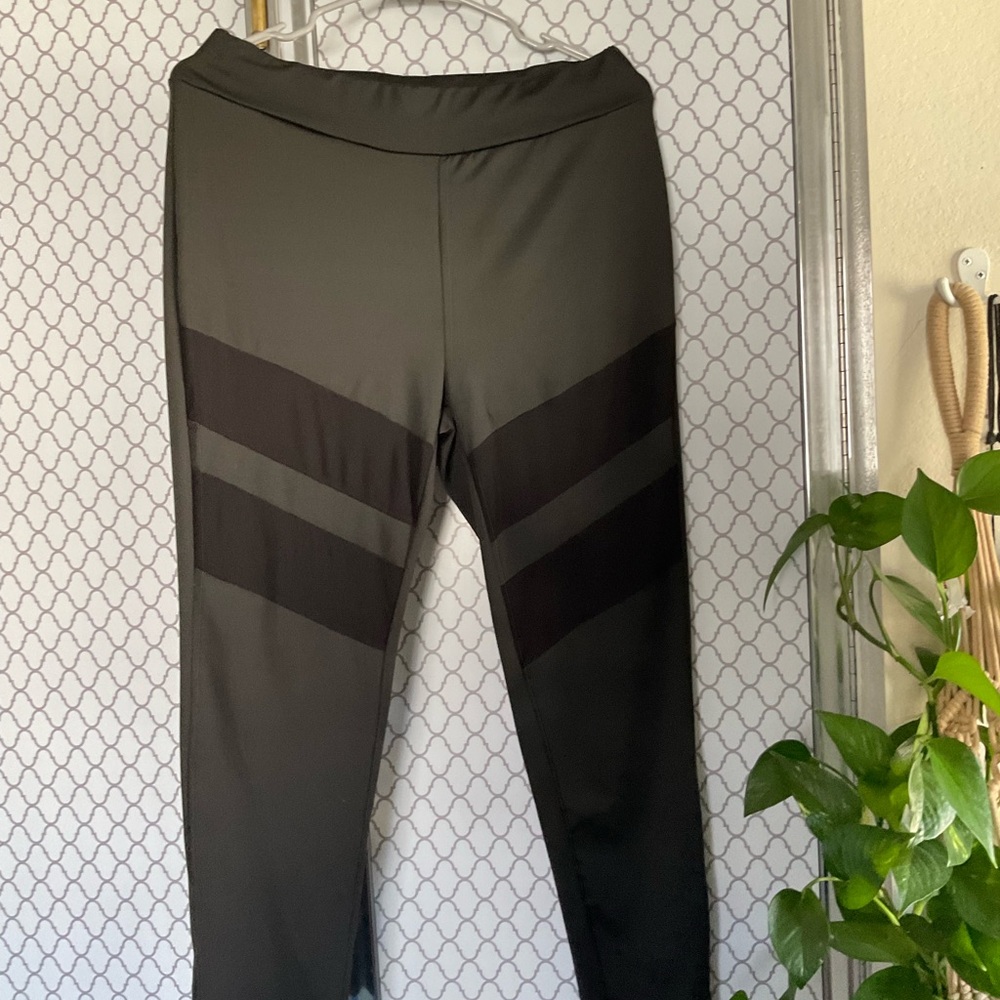 NEVER USED LEGGINGS